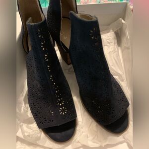 Crown & Ivy  Navy Open toe  Cut Out Booties